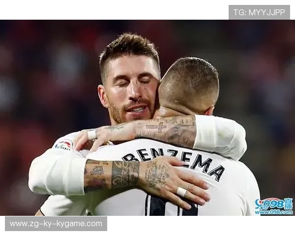 多特格拉尔斯快速插上横传前锋点射成功